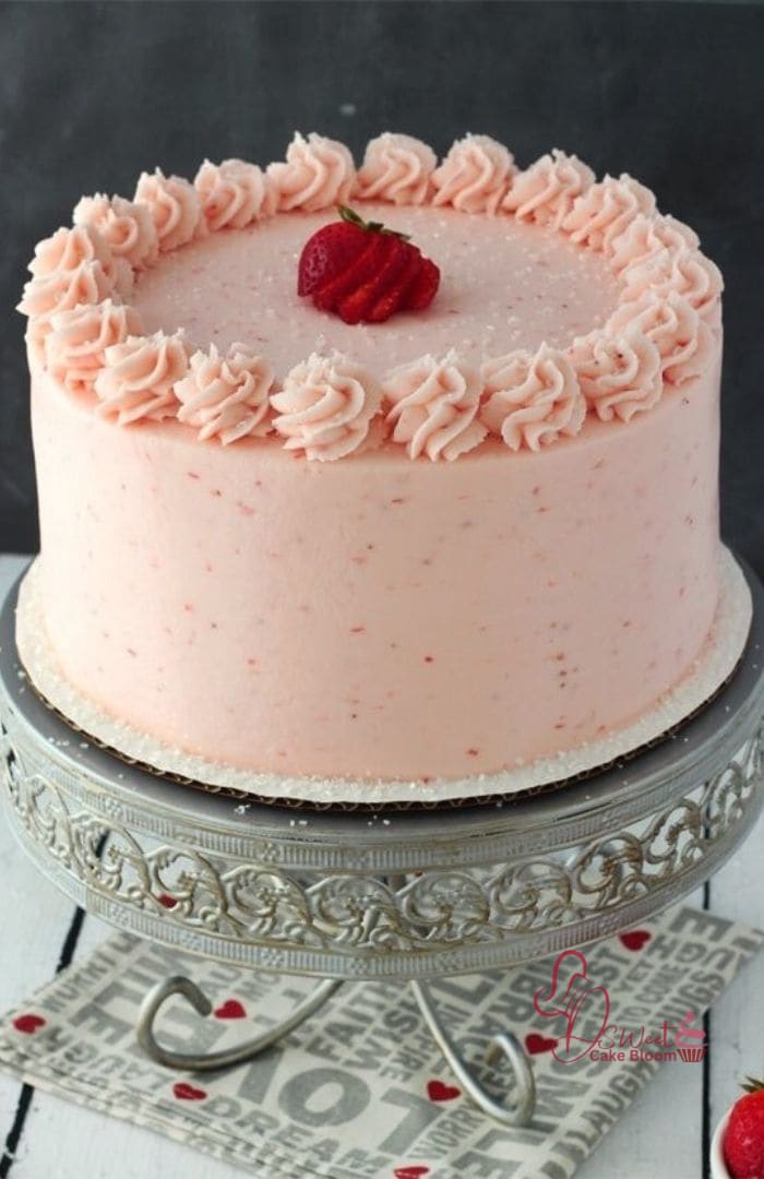 Sweet Strawberry Cake